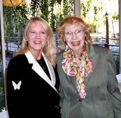 TerriandDottie.jpg - 48396 Bytes